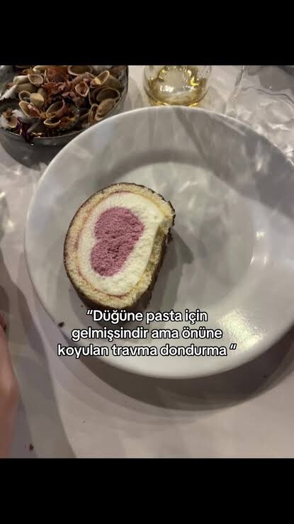 Düğünlerde pasta mı dondurma mı tercih edersiniz?