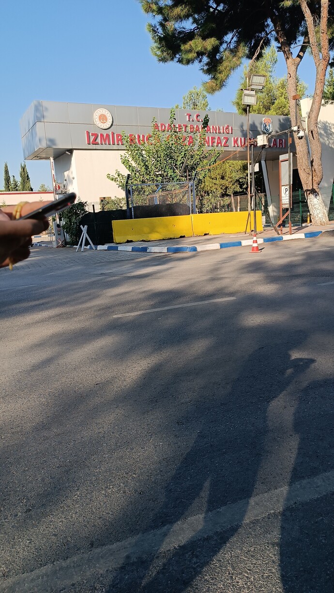 Cezaevine yatmak için veya ziyaret için hiç gittiniz mi?