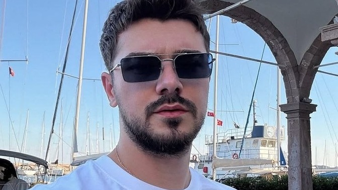 Yakışıklı erkek aldatmaya daha mı meyillidir?