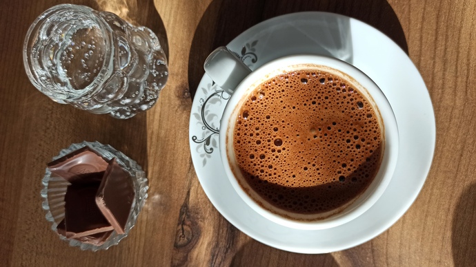 Günde kaç bardak kahve/ çay içersiniz?