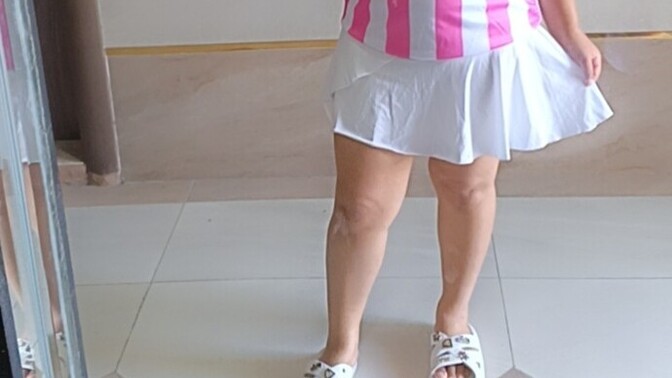 Bu yaz sıcağında benimle havuza gider misin?