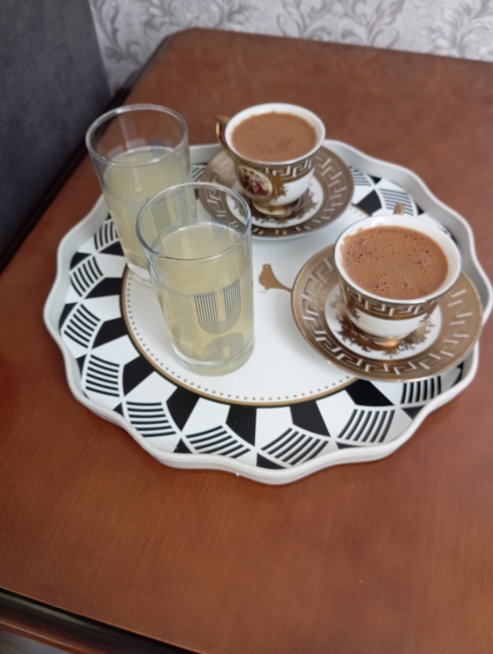 Tüm işler bitince gündüz kahve içmek nasıldır?