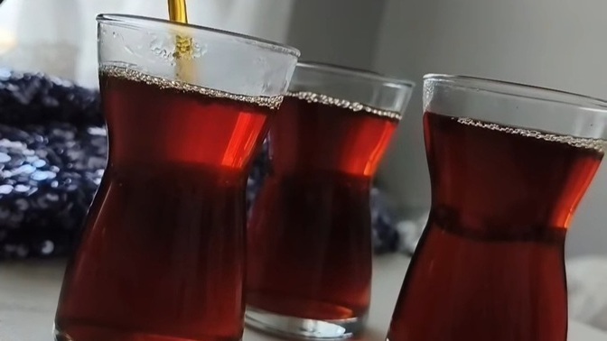Size çayımızdan verir miydik söyleyelim mi?