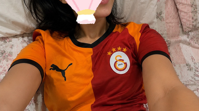 Iyi geceler göbek deligim guzel mi sizce?
