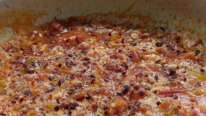 Öğle yemeğinde menemen yer miyiz?