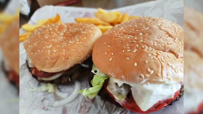 Hangi üye ile hamburger yeme yarışı yapmak isterdin?