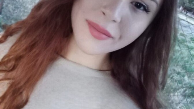 Sizce kendi gözlerim mi daha güzel lens olan mı?