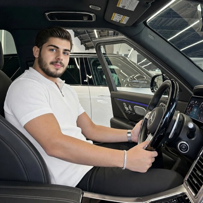 Kızlar en sevdiğiniz araba markası ne, galerici birine hangi arabayı önerirsiniz?