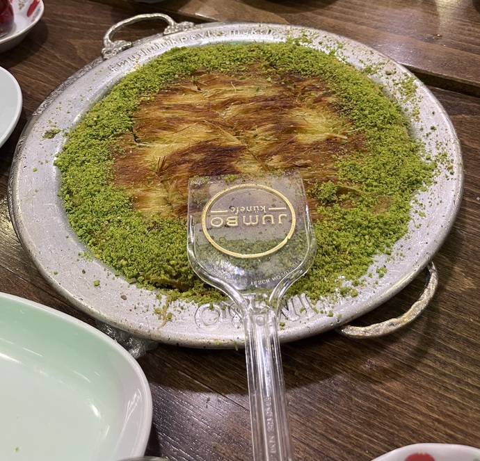 Gece gece Künefe iyi gitmez mi?