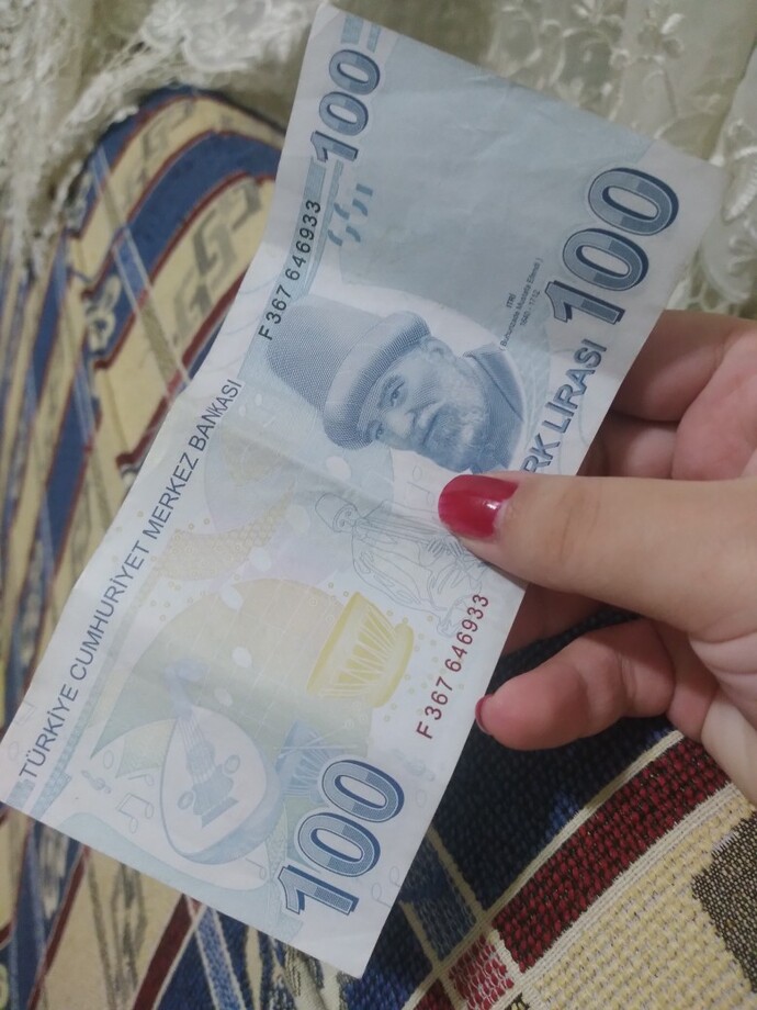 Babam bana aylar yıllar geçtikten sonra para verdi, sizce bu para bana kaç ay/yıl yeter?