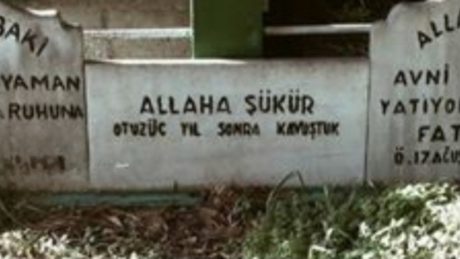 Biteceği bilindiğinde mi değerlenir bazı anlar, yoksa değerini hep bilip sadece kabullenmekten mi kaçınırız?