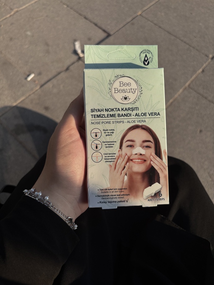 Kızlar bu siyah nokta bandı nasıl kullandınız mı?