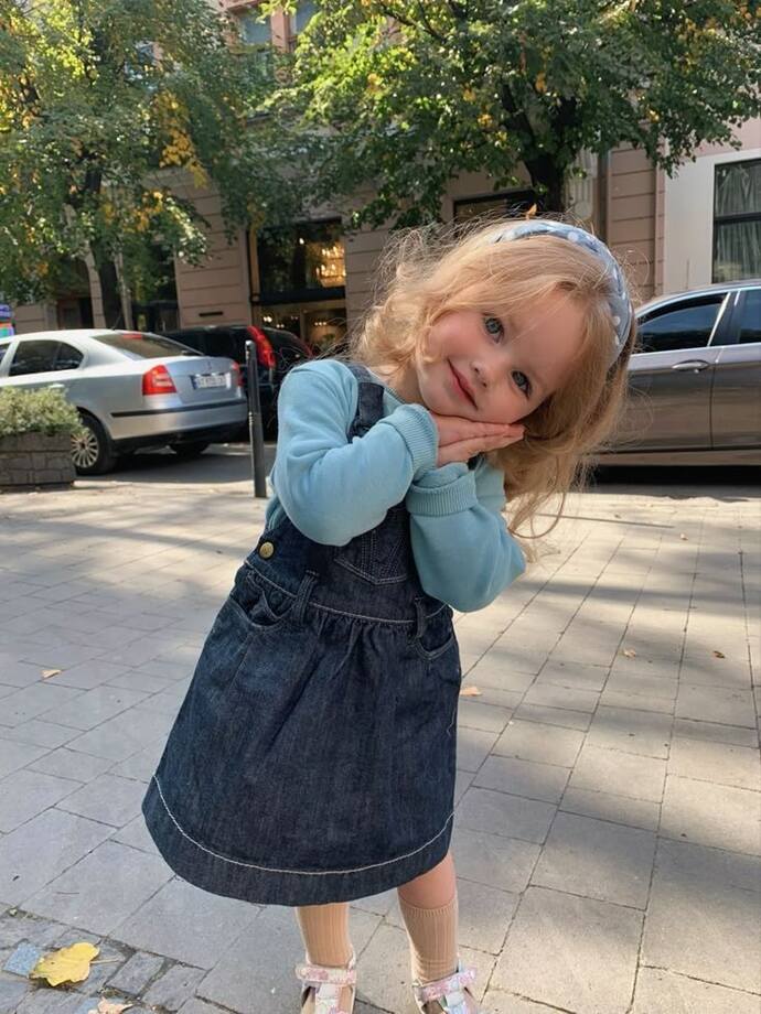 Allahım nolur şöyle bir kızım olsun onu da büyütmek süslemek bana nasip olsun güzelliğe bakkk ♥️