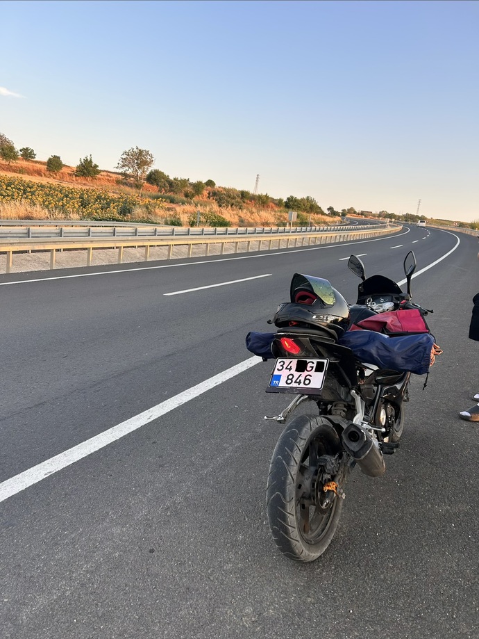 En unutamadığınız uzun yol maceranız neydi, yolda başınıza neler geldi?