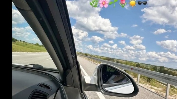​Sonunda yola çıktık:) Fonda hangi şarkı çalmalı ve bu tatil bize nasıl gelsin?:)?
