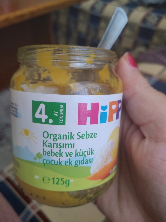 Kedilere bebek maması verilir mi?