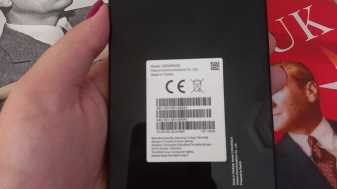 Ekranı kırık ve kendı kendıne bıryerlere gıren hiç calısmayan redmi 12 telefonum var kaça satabılırım bunu telefoncu arkadaslar?