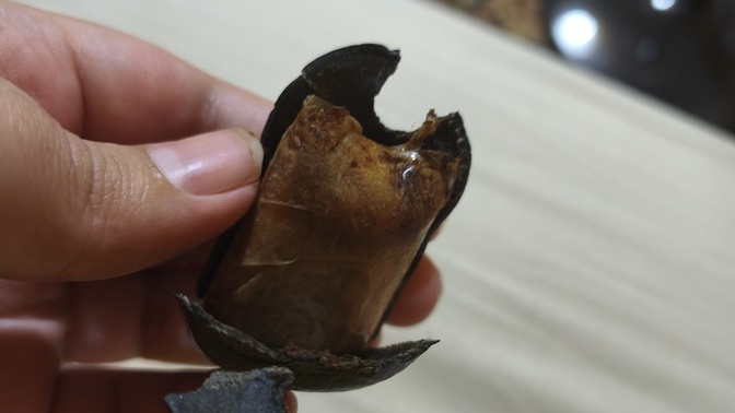 Yıllardır taktığım muska kendiliğinden koptu, yeni kılıfa koyup takmaya devam etsem günah mı olur?