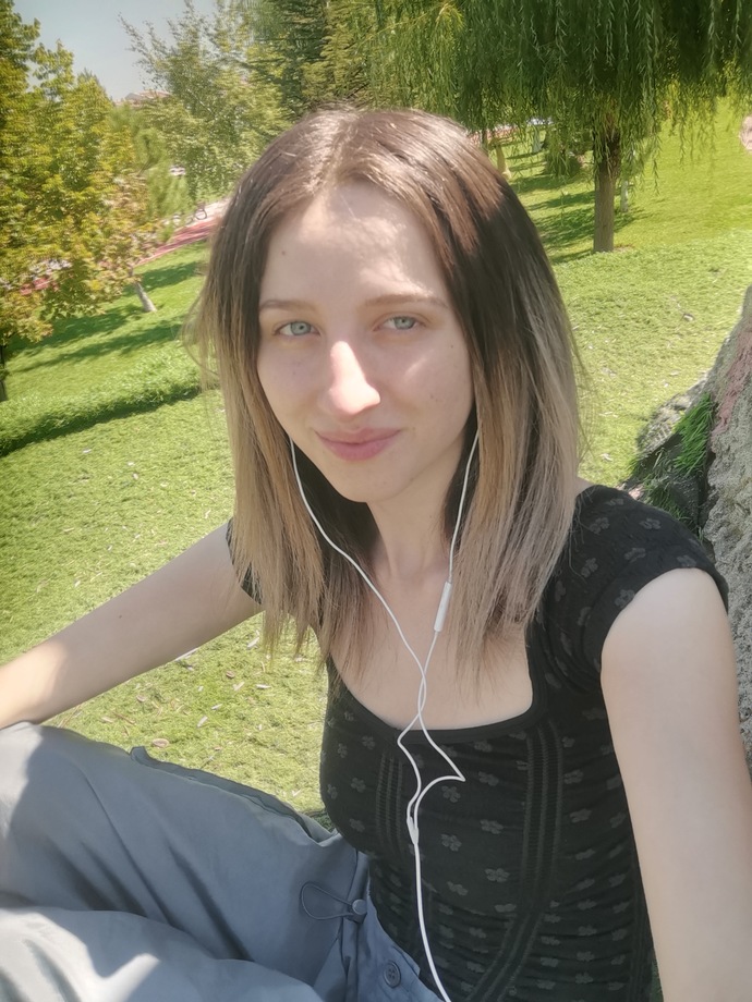 Instagram story atılır mı, bu fotoya hangi şarkı daha güzel gider?
