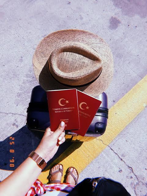Pasaportunuz var mı? Tatile en son nereye gittiniz?