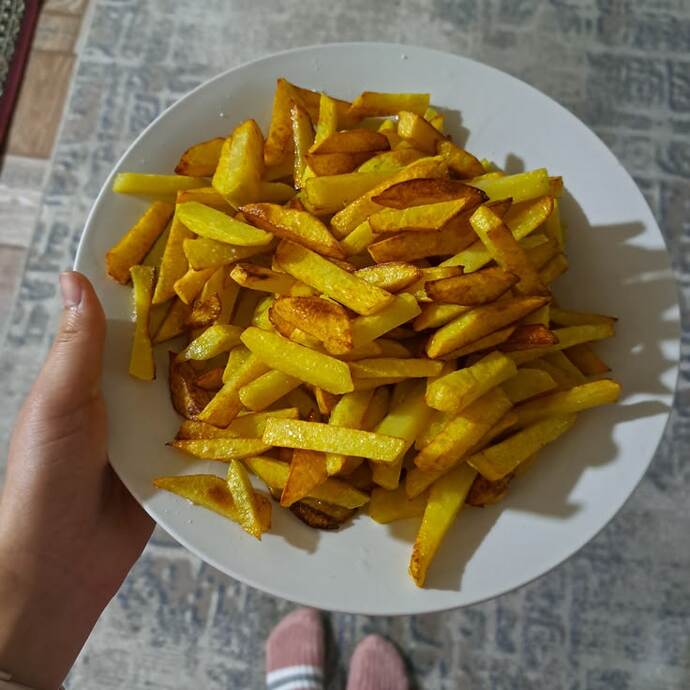 Patates kızartması mı daha neşeli, hamburger mi?