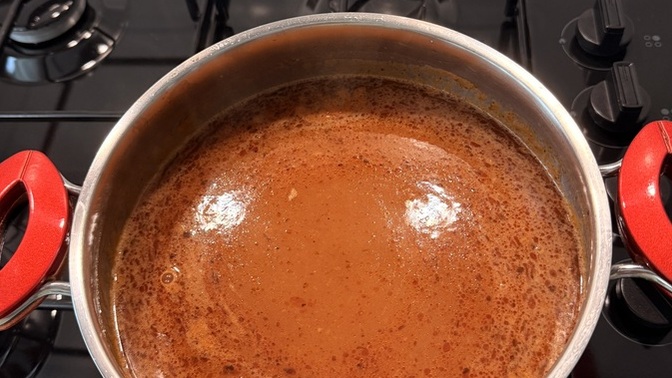 Erkeğin yemek yapması normal mi, tarhana gibi yemekleri bilmek makul mü?