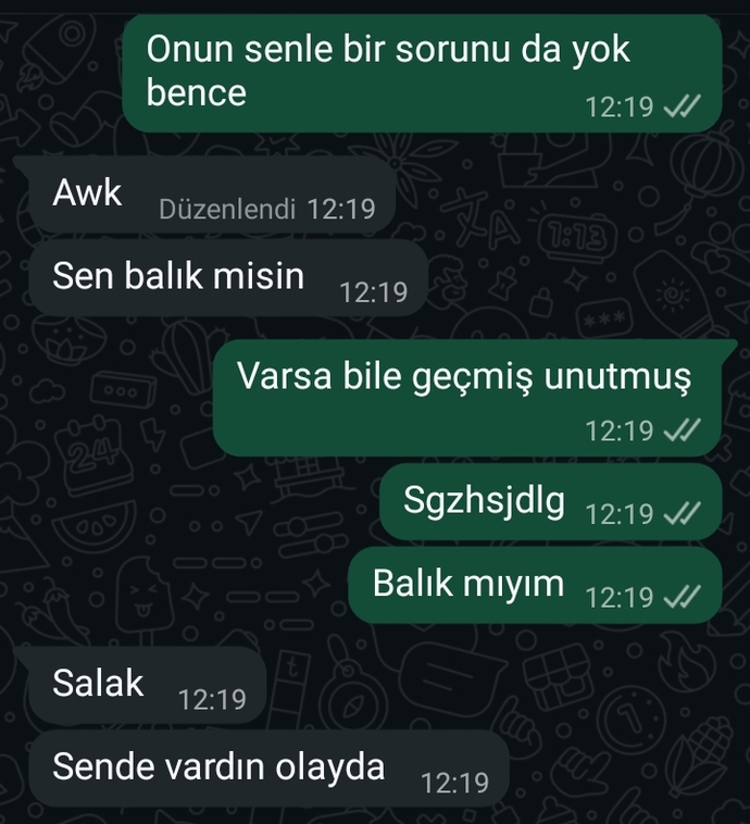 Kimsenin kimseyle bir sorunu olmasın isteyen ben sgshdjgk balık olcam galiba son zamanlarda hep sudayım ztn 🤦🏼♀️