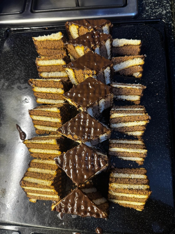 Bisküvili pasta yaptım olmuş mu?