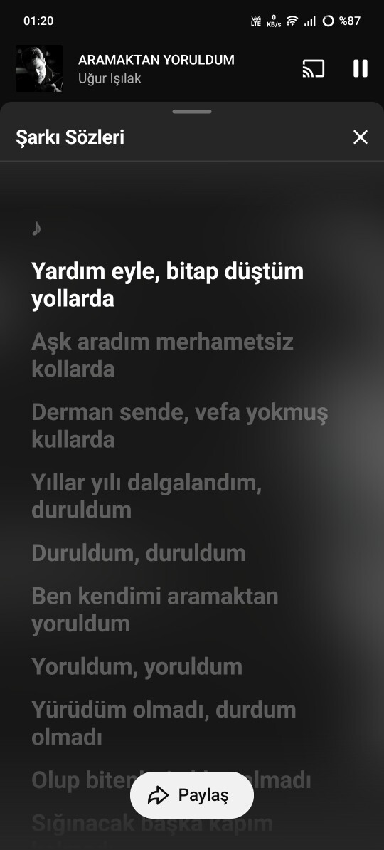 E hadi bir şarkı sözü bırak?