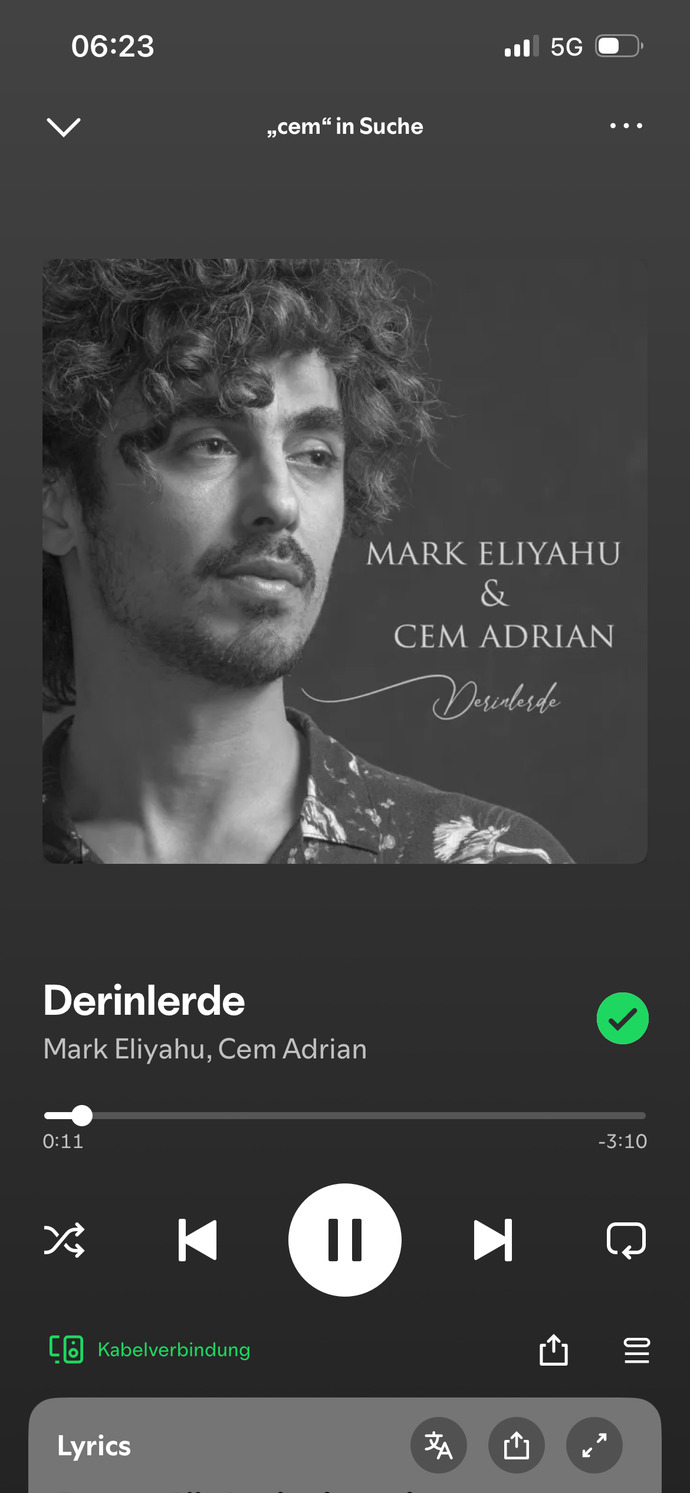 Bu şarkıya sardım, bu ara bayılıyorum, beni alıp götürüyor