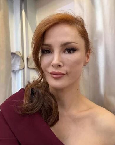 Mine Tugay’ı gerçekten güzel ve çekici bulmayan var mı?