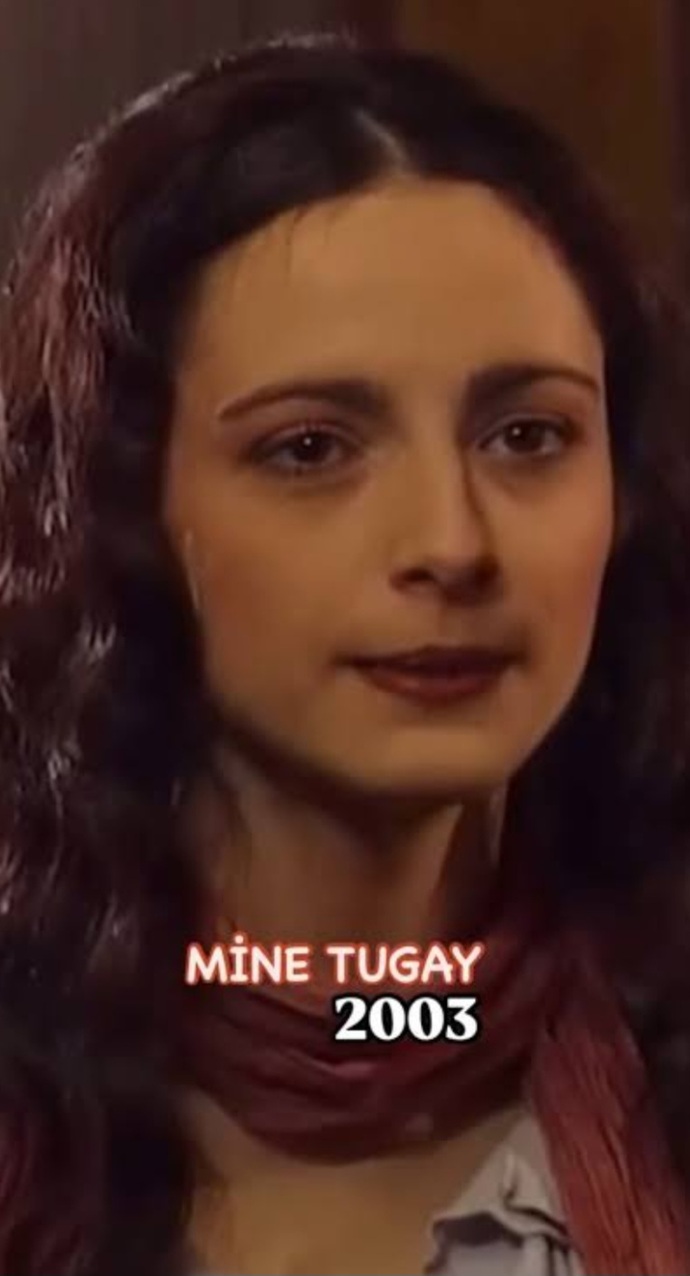 Mine Tugay’ı gerçekten güzel ve çekici bulmayan var mı?