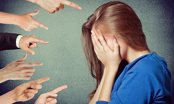 Başkalarının sözüyle birini yargılamak doğru mu, siz bu konuda ne düşünüyorsunuz?