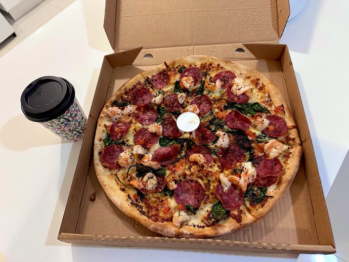 Gece pizza gider mi?