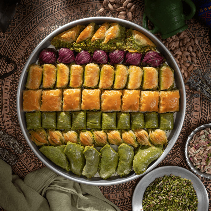 Gerçekten merak ediyorum, bir oturuşta en fazla kaç tane baklava yiyebilirsin?