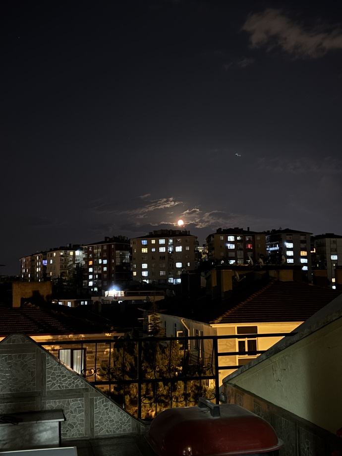 Niye sürekli dolunay oluyor?