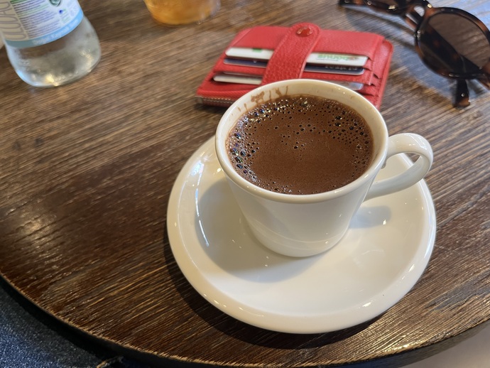 Kim öğlen kahvesi içmek ister?