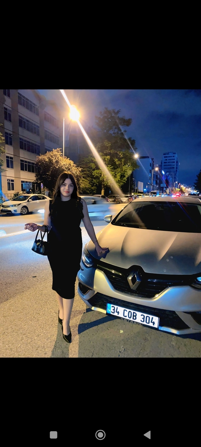 Sevgilim beni kıyafetlerim yüzünden mi oyalıyor, sizce açık mı giyiniyorum yoksa bahane mi arıyor?
