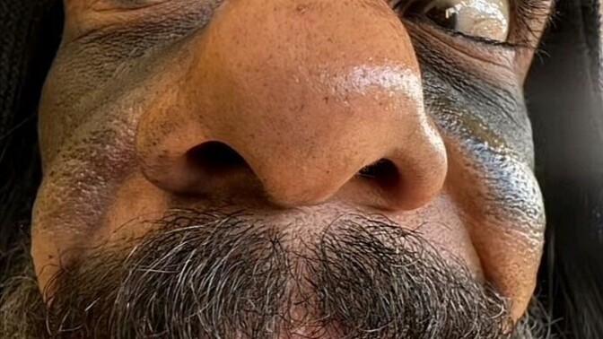 Doğdaki erkekler kadın görünce neden dik dik bakıyorlar?