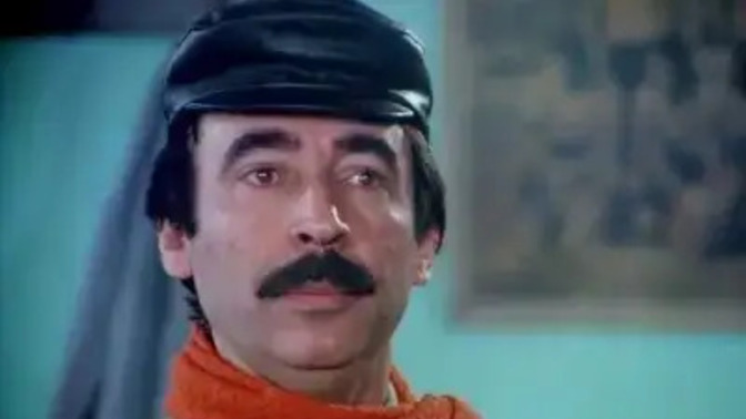 İnsanlar seni özlediği için mi yazar, yoksa canı sıkıldığı için mi?