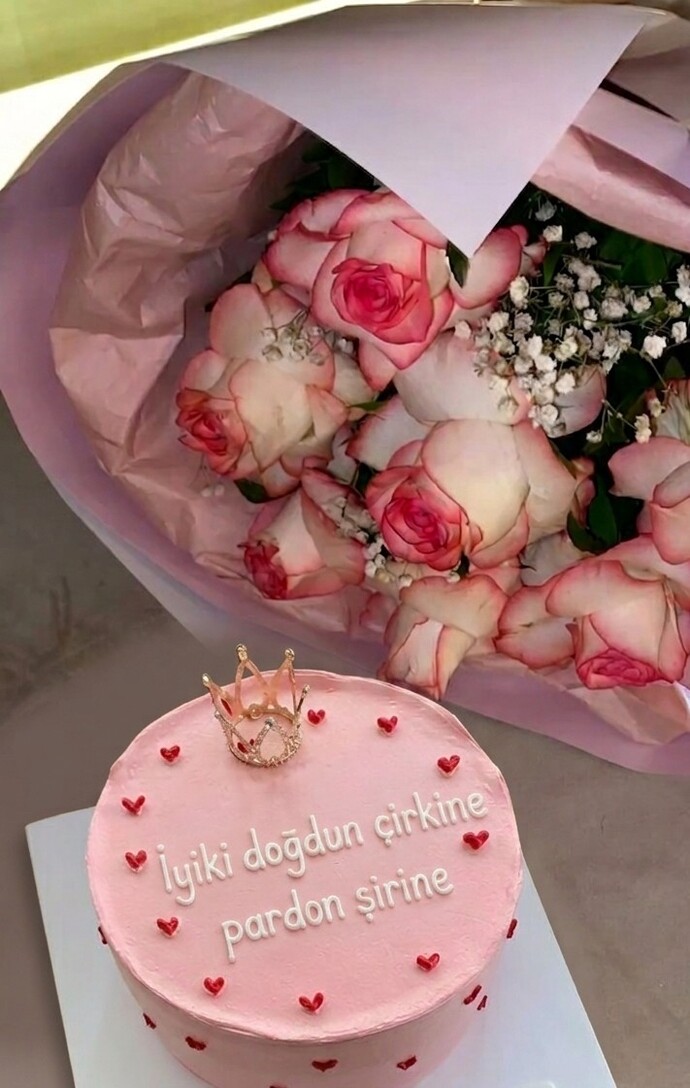 Bugün benim doğum günüm doğum günlerinizi kutlar mısınız 😅?
