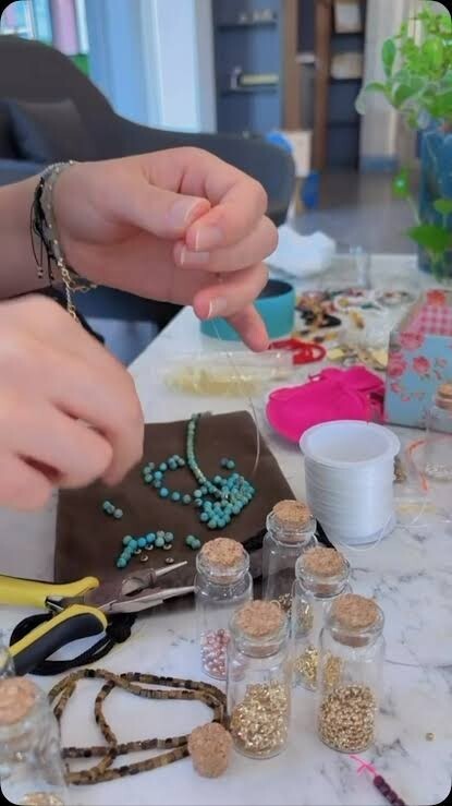 El yapımı otantik takılar sever misiniz, sizce değişik tarz takmak nasıl?