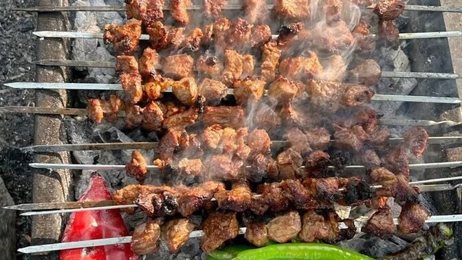 Pikniğe aile ile mi gidersiniz yoksa arkadaşlarla mı?