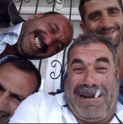30'a yaklaşırken bir baktım ki herkes kapılmış, biz kimle flörtleşeceğiz?