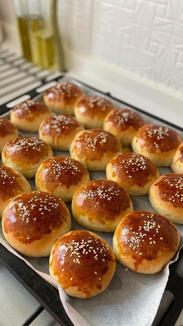 Kahvaltı için poğaça mı su böreği mi?