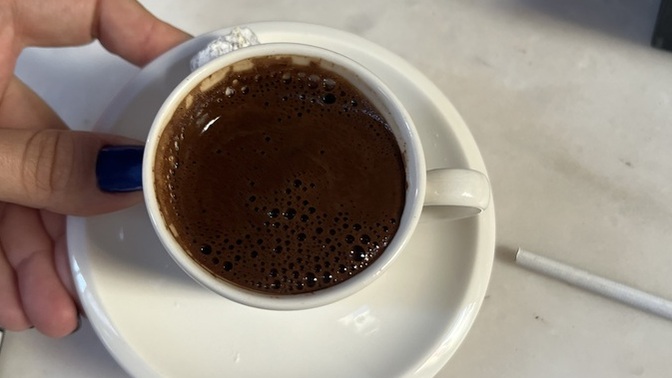 Kim sabah kahvesi içmek ister?