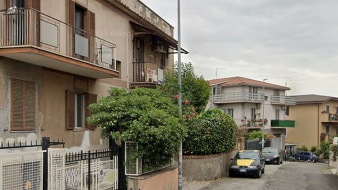 Sizcede italyanin sokaklari bizim sokaklara benzemiyor mu kultur ve insan tipleride benziyor bence?