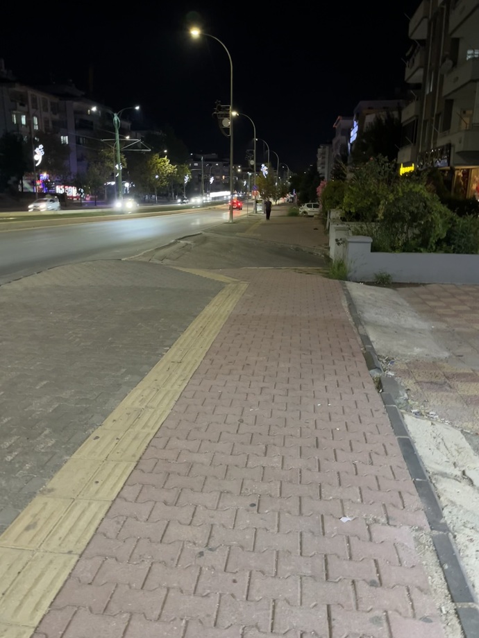 Neden bizler de erkekler gibi istediğimiz saatte özgürce gece yürüyüşü yapamıyoruz?