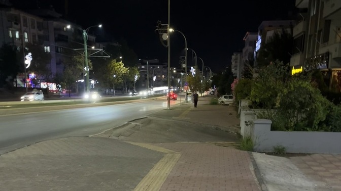 Neden bizler de erkekler gibi istediğimiz saatte özgürce gece yürüyüşü yapamıyoruz?