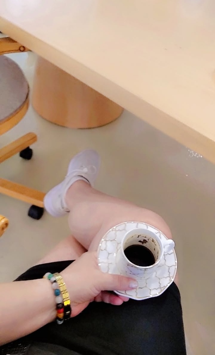 Toplantı sonrası kahve keyfi şeyysiii 🧡😊